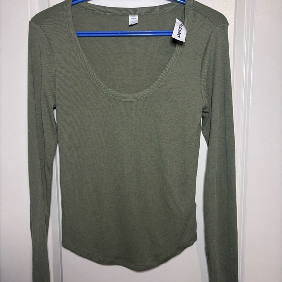 NWT old navy women’s green long sleeve top - Picture 1 of 4